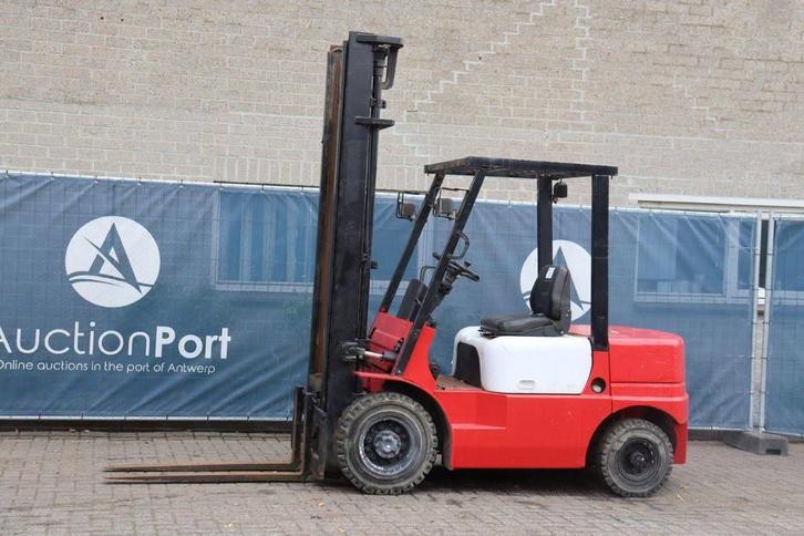 Veiling: Heftruck Halla HDF25 Diesel 1900kg 4.5m, Zakelijke goederen, Machines en Bouw | Heftrucks en Intern transport, Heftruck