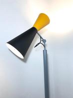 Le Corbusier - Lamp - Parlement Geel/Zwart - Aluminium, Antiek en Kunst, Antiek | Lampen