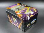Pokémon TCG - Pokémon Shining Fates Tin Boltund V - 2021 -, Hobby en Vrije tijd, Nieuw