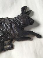 Reliëf, Escultura de Liebre Siglo XIX - 35 cm - Zinklegering, Antiek en Kunst, Antiek | Keramiek en Aardewerk