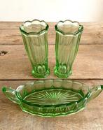 Vaas (3) - Glas - Groen Art Deco glazen set, Antiek en Kunst