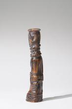 Een botbeeldhouwwerk - Yoruba - Nigeria (Zonder