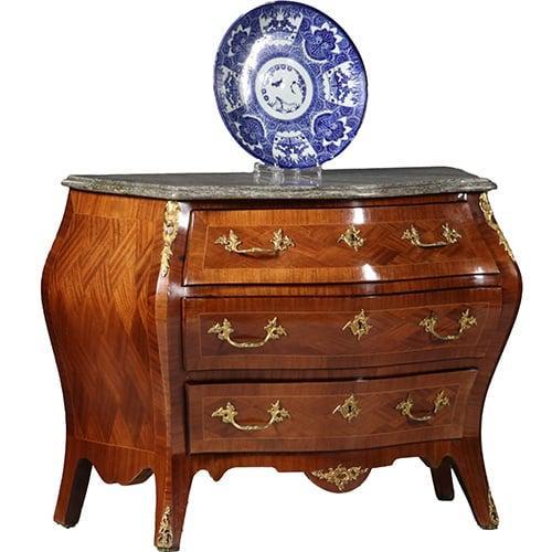 Gebombeerde commode in Rococostijl ca 1920 grijs geaderd mar, Antiek en Kunst, Antiek | Meubels | Kasten, Ophalen of Verzenden