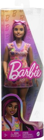 Barbie Fashionistas - Roze jurk met hartjes - Barbiepop, Ophalen of Verzenden, Nieuw