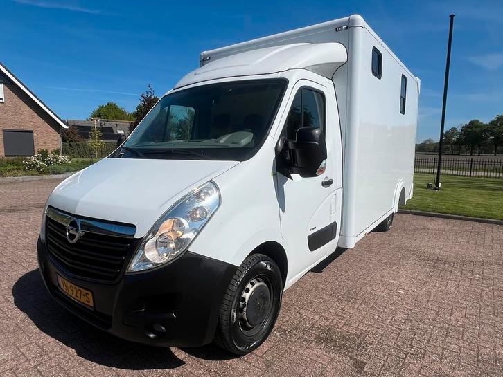 Mooie Opel paardenwagen Paardencamionette uit 2014!, Dieren en Toebehoren, Paarden en Pony's | Trailers en Aanhangwagens, 2-paards trailer