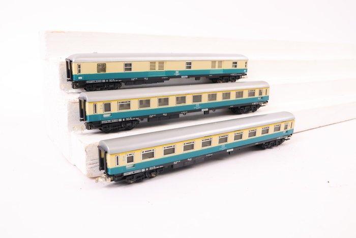 Arnold Rapido N - Modeltrein personenwagen (3) - Drie, Hobby en Vrije tijd, Modeltreinen | N-Spoor