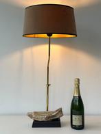 Tafellamp - Een lamp met versteend hout. - versteend hout, Antiek en Kunst