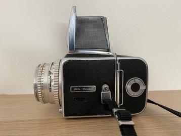 Hasselblad 500C + Planar 2,8/80mm | 120 / medium formaat beschikbaar voor biedingen