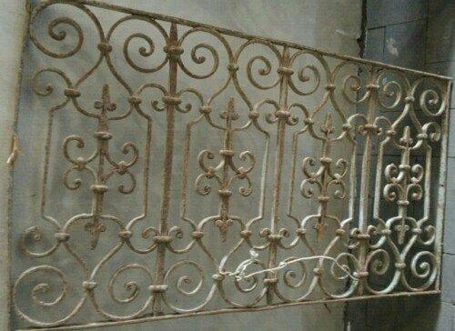 Vaas - gesmeed ijzer - rooster voor afwerking, Antiek en Kunst, Curiosa en Brocante