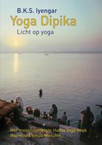 Yoga dipika 9789063500283 B.K.S. Iyengar, Boeken, Esoterie en Spiritualiteit, Verzenden, Gelezen, B.K.S. Iyengar