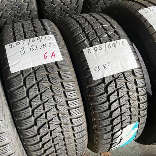 2 x Bridgestone Blizzak LM-25 205-60-15 Winterbanden 8,5mm, Auto-onderdelen, Banden en Velgen, 15 inch, Winterbanden, 205 mm, Personenwagen