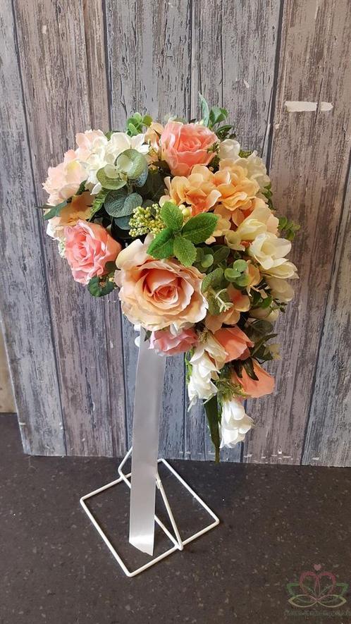 Maatwerk zijdeboeket druppel op bridy peach met groen, Hobby en Vrije tijd, Knutselen, Nieuw, Ophalen of Verzenden
