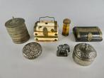 Zeven Aziatische artikelen - Been, Messing, Zilver - India, Antiek en Kunst