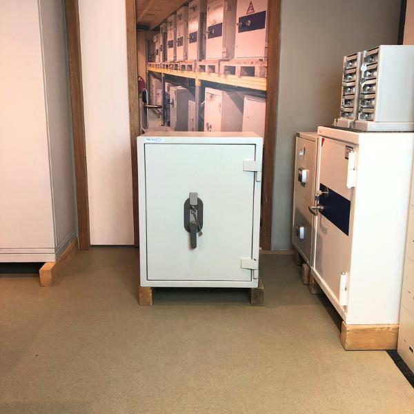 Gebruikte inbraakwerende kluis Taurus 20, Huis en Inrichting, Brandblussers en Brandkasten, Gebruikt, Verzenden