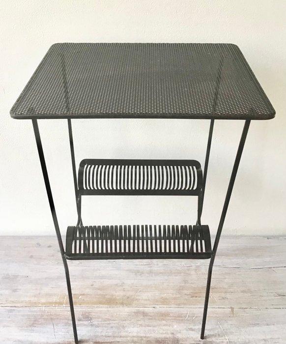 Tafel - Metaal - LP of platentafel in geperforeerd metaal, Antiek en Kunst, Kunst | Designobjecten