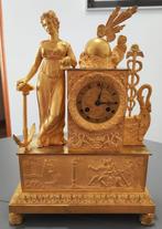 Figurale pendule - Antiek Brons - 1800-1850