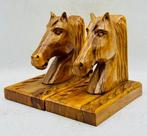 Boekensteunen (2) - Hoofden van paarden - Olive