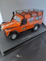 Universal Hobbies 1:18 - Modelauto  (2) - Land Rover - Super, Nieuw