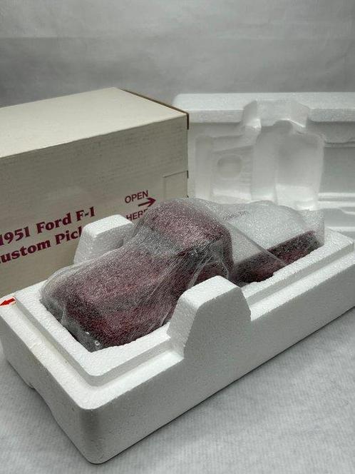 Danbury Mint 1:24 - Modelauto - 1951 Ford F-1 Custom pickup, Hobby en Vrije tijd, Modelauto's | 1:5 tot 1:12