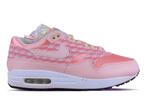 Nike Air Max 1 Strawberry Lemonade • 43, Kleding | Heren, Schoenen, Ophalen of Verzenden, Nieuw, Nike, Sneakers of Gympen