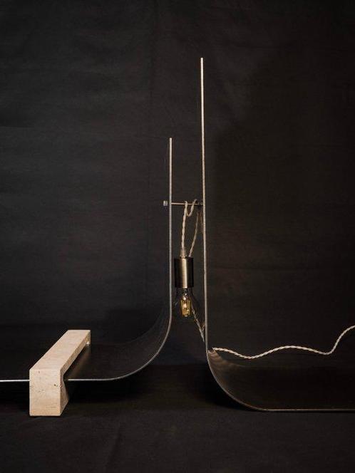 DARK atelier - Lamp - Botsing Milaan - IJzer, Travertijn, Antiek en Kunst, Kunst | Designobjecten
