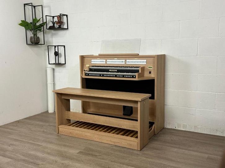 Johannus Studio 150, Muziek en Instrumenten, Orgels, 2 klavieren, Orgel, Zo goed als nieuw