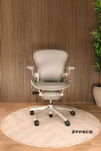 Herman Miller Aeron Titanium (Witte Bureaustoel), Huis en Inrichting, Bureaustoelen, Verzenden, Wit, Zo goed als nieuw, Bureaustoel