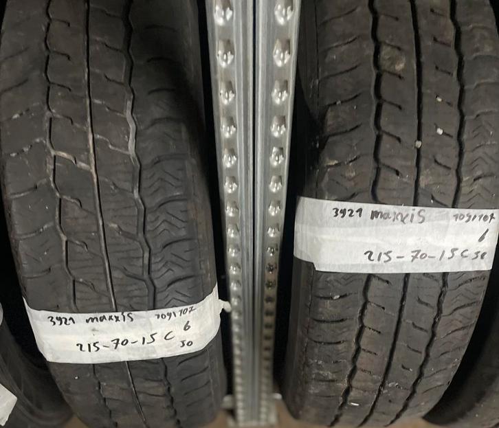 2x215-70-15C Maxxis All-Season 2x6m€50PerBand 215 70 15C, Auto-onderdelen, Banden en Velgen, 15 inch, All Season, 215 mm, Personenwagen