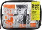 SUPERDRY SPORT RE:CHARGE TRAVELSERIES GESCHENKSET 1 STUK, Sieraden, Tassen en Uiterlijk, Uiterlijk | Parfum, Verzenden, Nieuw