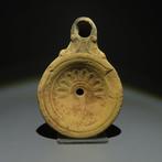 Oud-Romeins Terracotta Olielamp. 1e-4e eeuw na Christus., Verzamelen