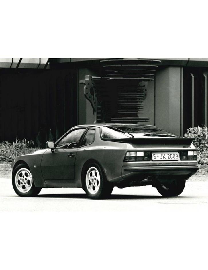 1988 PORSCHE 944 PERSFOTO, Boeken, Auto's | Folders en Tijdschriften, Porsche