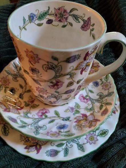 Minton - Kop en schotel (12) - Haddon Hall - Been, Porselein, Antiek en Kunst, Antiek | Meubels | Tafels