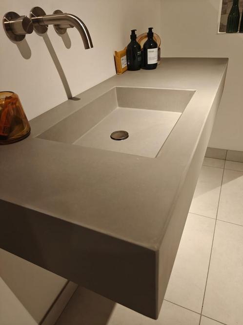 Showmodel Wastafel beton 140cm incl spiegel - 0023, Huis en Inrichting, Badkamer | Badkamermeubels, Nieuw, Ophalen