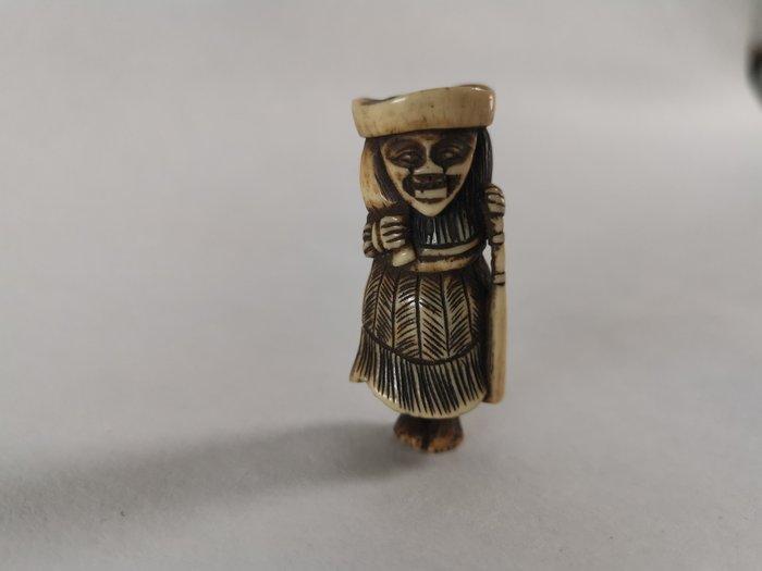 Stag antler netsuke of a Dutchman, 19th century - Beeld Been, Antiek en Kunst, Antiek | Overige Antiek