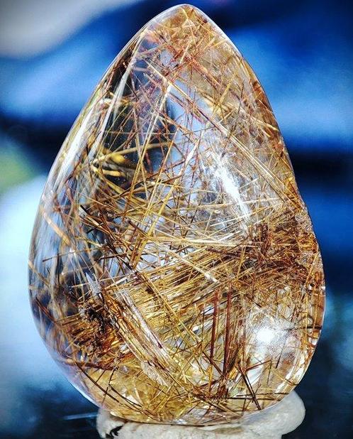 Prachtig zeer zeldzaam natuurlijk goud rutielkwarts kristal, Verzamelen, Mineralen en Fossielen