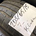 2 x Kumho I`Zen XW 205-65-15 Winterbanden 7mm, Auto-onderdelen, Banden en Velgen, Gebruikt, 15 inch, Band(en), Personenwagen