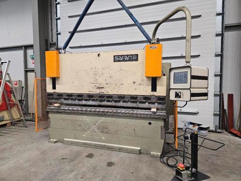 Safan | CNCL K 110 3100 TS1 | 3100 x 110 ton | 1999 kantbank, Zakelijke goederen, Machines en Bouw | Metaalbewerking, Ophalen