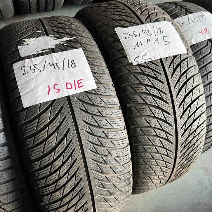 2 x Michelin 235-45-18 Winterbanden 5,5mm, Auto-onderdelen, Banden en Velgen, 18 inch, Winterbanden, 235 mm, Personenwagen, Gebruikt