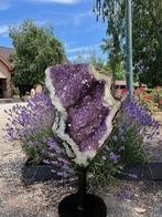 amethist Geode - Hoogte: 116 cm - Breedte: 54 cm- 102 kg -
