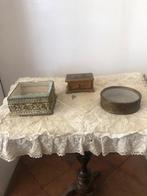 Kist (3) - Messing, Glas, Hout, Zijde, Kristal, Een set van