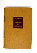 Boek Handboek der Geografie van Nederland - CJ333, Boeken, Encyclopedieën, Gelezen, Verzenden