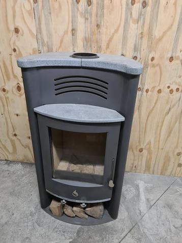 MOOIE FLAM HOUTKACHEL MET SPEKSTEEN beschikbaar voor biedingen
