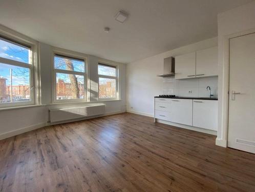 Te huur: Studio Pasteurplein in Den Haag, Huizen en Kamers, Huizen te huur, Zuid-Holland