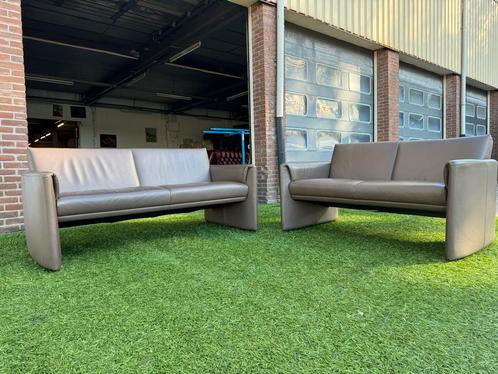 Bankstel LEOLUX BOAVISTA bruin leren design 2,5+2 zit banken, Huis en Inrichting, Banken | Bankstellen, Zo goed als nieuw, Hout