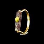 Byzantijns Ring met versierde Byzantijnse glaskraal