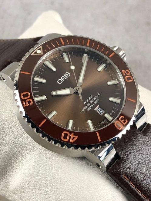 Oris - Aquis Date Automatic - 01 733 7730 4152-07 5 24 12EB, Sieraden, Tassen en Uiterlijk, Horloges | Heren