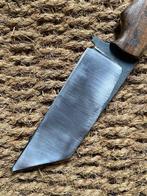 Handcrafted knife - R75 - Tafelmes - Hout, Staal, Antiek en Kunst