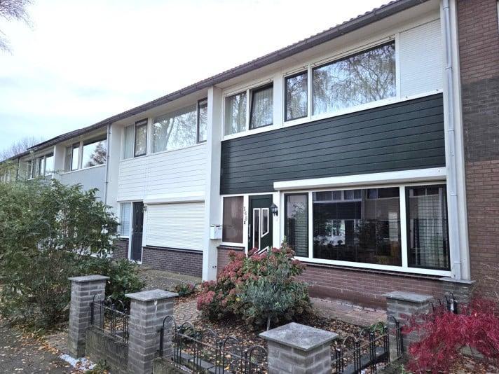 Woning te huur in Emmen - 115 m² - 5 kamer(s) - 5 kamers, Huizen en Kamers, Huizen te huur, Drenthe, Overige soorten