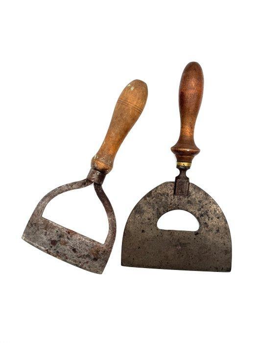 Snijder (2) - Antieke voedselhakkel - Hout, Messing, IJzer, Antiek en Kunst, Antiek | Keukenbenodigdheden