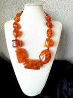 Vintage ketting met grote natuurlijke amber stenen, 213,3